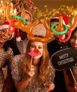 Świąteczna gra polegająca na rzucaniu pierścieniem renifera